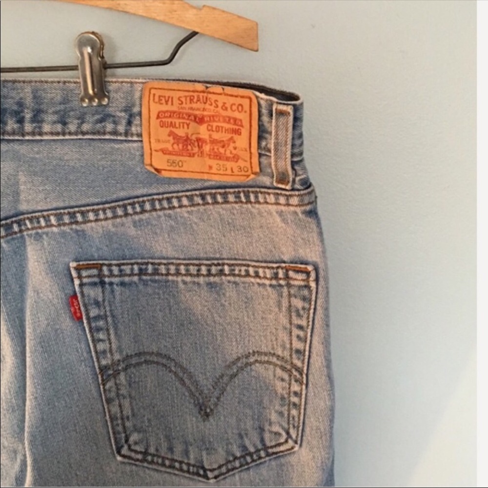 High Waited Mom Levi 550 Relaxed Fit Jeans - Picture 5 of 7